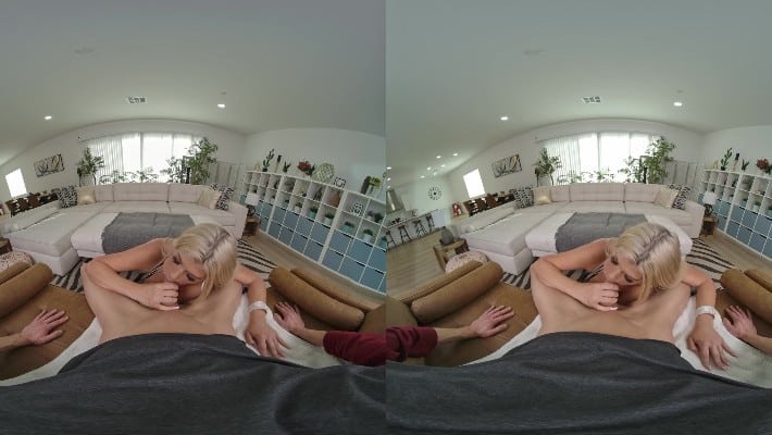 Realjamvr - Seductive And Busty: Victoria Vale (12.22.2024) (gearvr)